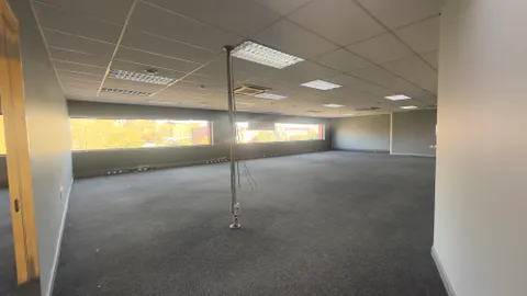 15E Riley Road Office Park, Riley Road in Bedofrdview has a  430m² Office Space Availabel To Let (9)